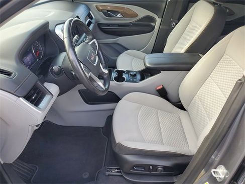 Used 2020 GMC Terrain SLE w/ Driver Convenience Package image 5