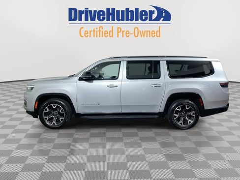 Used 2024 Jeep Wagoneer L Series III w/ Flexible Seating Group image 5