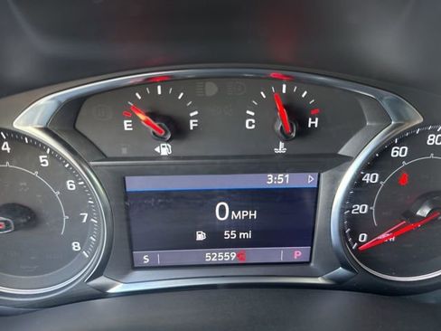 Used 2024 GMC Terrain SLT image 16