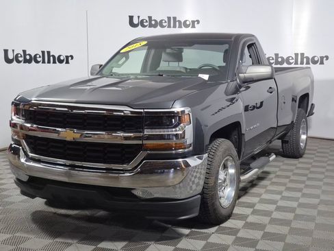 Used 2018 Chevrolet Silverado 1500 W/T w/ Chrome Bumper Package RWD image 3