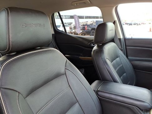 Used 2019 GMC Acadia Denali image 12