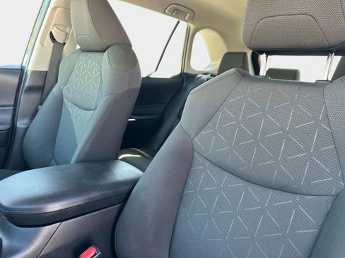 Used 2024 Toyota RAV4 XLE image 21