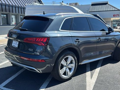 Used 2018 Audi Q5 2.0T Premium Plus w/ Premium Plus Package AWD/4WD image 3