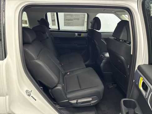 New 2026 Hyundai Santa Fe SE image 15