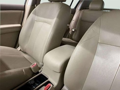 Used 2010 Nissan Sentra 2.0 SL w/ Leather Pkg FWD image 9