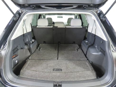 Used 2021 Volkswagen Tiguan S image 28