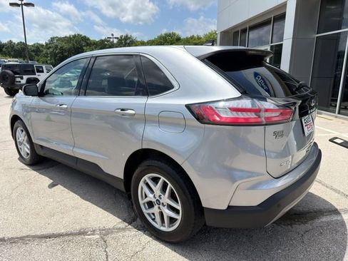 Used 2022 Ford Edge SEL w/ Convenience Package AWD/4WD image 5