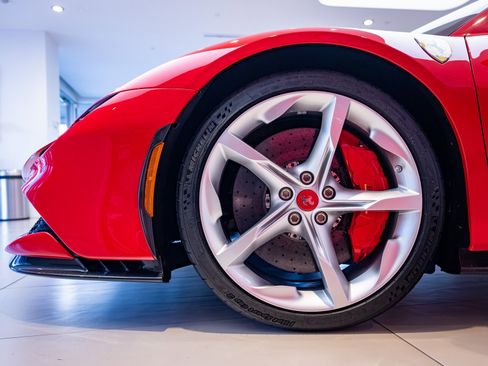 Used 2021 Ferrari SF90 Stradale image 3