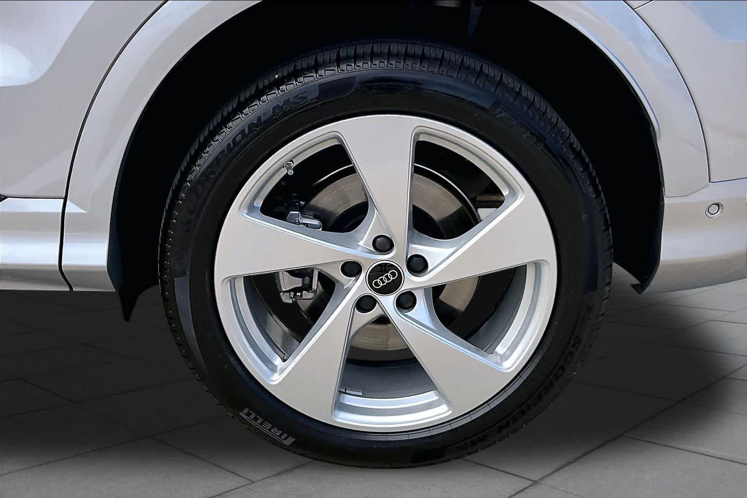 Used 2026 Audi Q5 Premium Plus AWD/4WD image 11