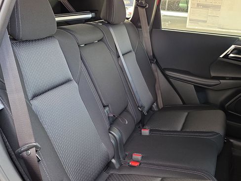 New 2026 Mitsubishi Outlander ES FWD image 28