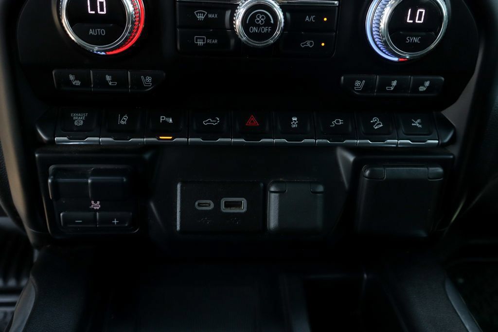 Used 2023 GMC Sierra 2500 AT4 w/ AT4 Preferred Package AWD/4WD image 38