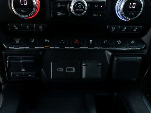 Used 2023 GMC Sierra 2500 AT4 w/ AT4 Preferred Package AWD/4WD image 38