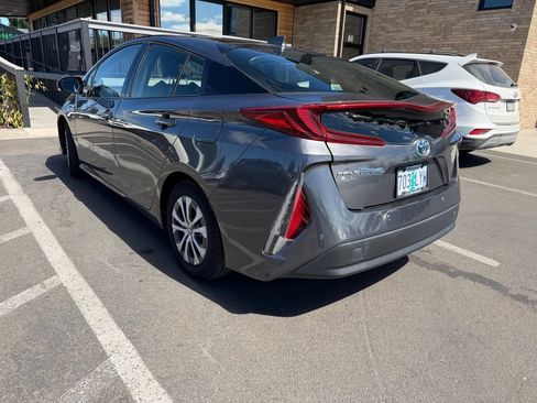 Used 2020 Toyota Prius Prime Limited FWD image 4