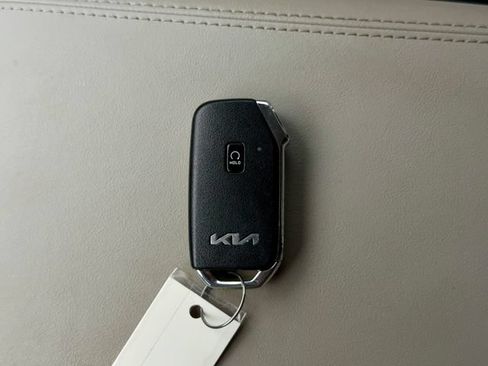 Used 2023 Kia Sorento SX Prestige w/ Panoramic Sunroof Package AWD/4WD image 39