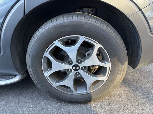 Used 2021 Kia Telluride EX image 15