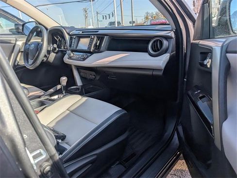 Used 2017 Toyota RAV4 Limited image 23