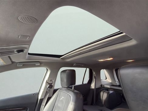 Used 2017 GMC Terrain Denali image 11