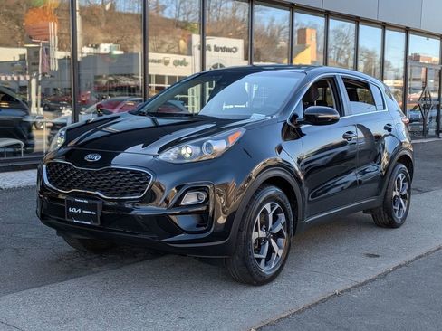 Used 2020 Kia Sportage LX w/ LX Popular Package image 2