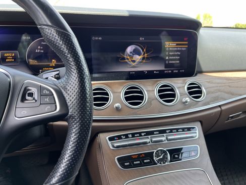 Certified 2018 Mercedes-Benz E 300 4MATIC image 32