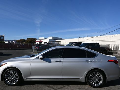 Used 2017 Genesis G80 3.8 RWD image 5