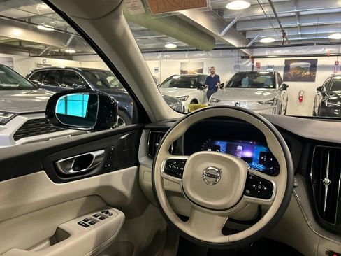 Certified 2025 Volvo XC60 B5 Ultra AWD/4WD image 25