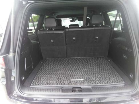 Used 2024 Jeep Wagoneer L Series II w/ Flexible Seating Group AWD/4WD image 12