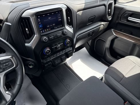 Used 2021 Chevrolet Silverado 1500 LT image 22
