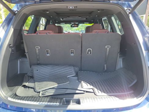 Certified 2024 Kia Telluride SX w/ Towing Package FWD image 9