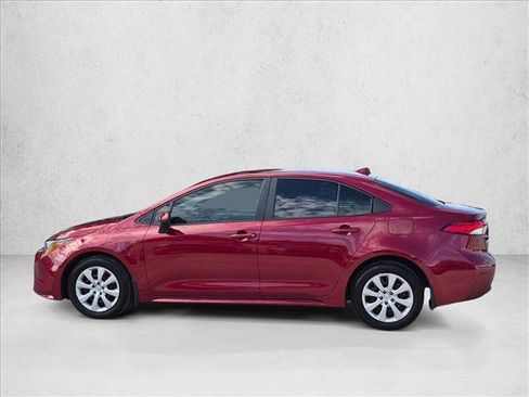 Used 2025 Toyota Corolla LE FWD image 9