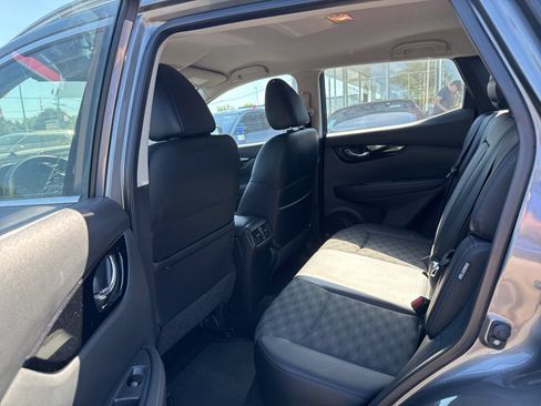 Used 2022 Nissan Rogue Sport SV w/ Technology Package AWD/4WD image 5