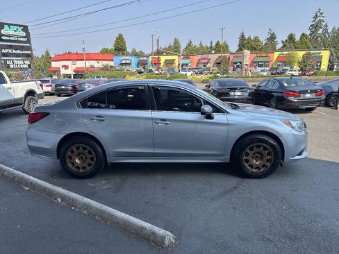 Used 2015 Subaru Legacy 2.5i Premium AWD/4WD image 8