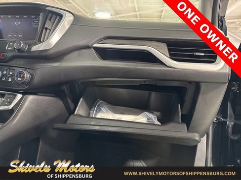 Used 2022 GMC Terrain SLT w/ Tech Package image 44