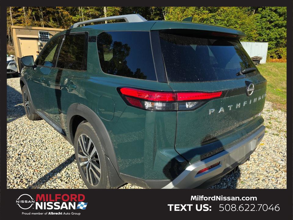 Certified 2025 Nissan Pathfinder Platinum w/ Cargo Package AWD/4WD image 3