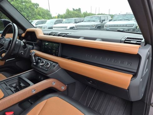 Used 2021 Land Rover Defender 110 X AWD/4WD image 39