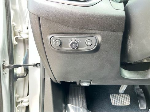 Used 2020 Chevrolet Equinox LT w/ Driver Convenience Package AWD/4WD image 10
