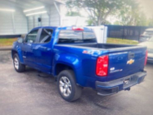 Used 2019 Chevrolet Colorado Z71 AWD/4WD image 2