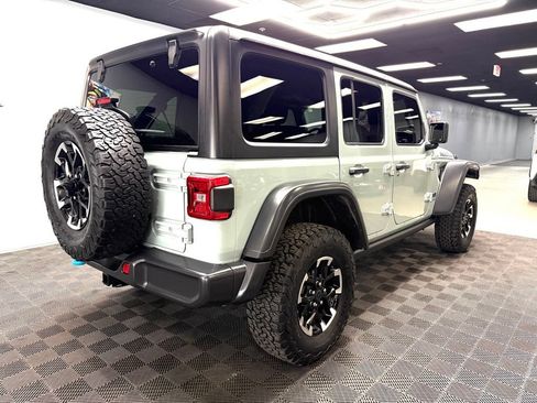 Used 2024 Jeep Wrangler Unlimited Rubicon 4xe w/ Convenience Group AWD/4WD image 14