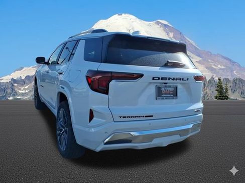 New 2026 GMC Terrain Denali w/ LPO, Black Badging Package image 4