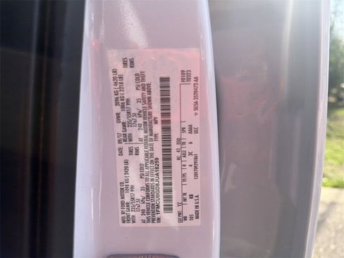 Used 2018 Ford Escape SE image 32