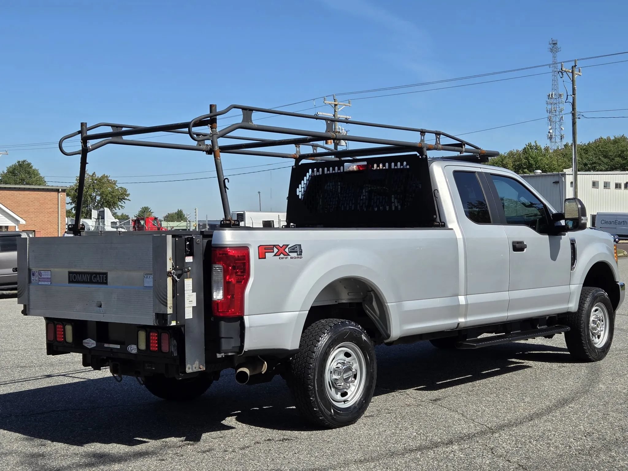 Used 2017 Ford F250 XL w/ Power Equipment Group AWD/4WD image 7