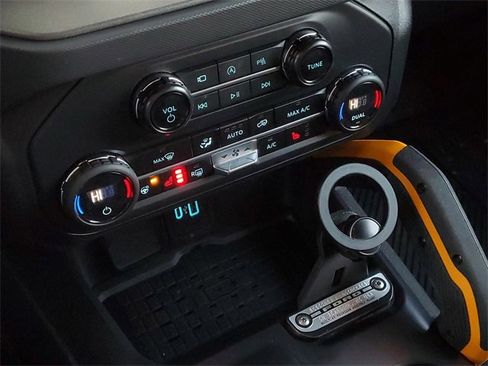 Certified 2024 Ford Bronco Badlands image 23