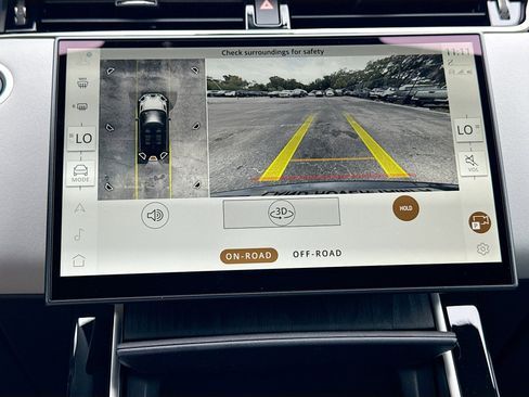 New 2026 Land Rover Range Rover Evoque Hoxton AWD/4WD image 33