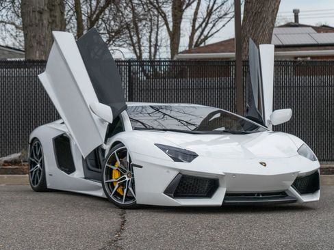 Used 2017 Lamborghini Aventador LP 700-4 AWD/4WD image 12