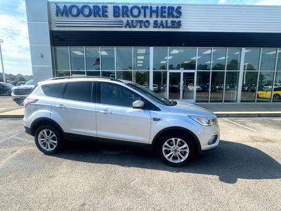 Used 2018 Ford Escape SE w/ SE Sync 3 Package