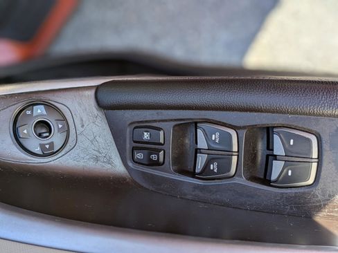 Used 2015 Hyundai Santa Fe Sport image 14