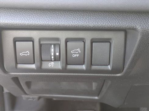 Used 2020 Subaru Outback Limited image 12