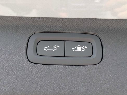 New 2026 Volvo XC90 B5 Core image 15