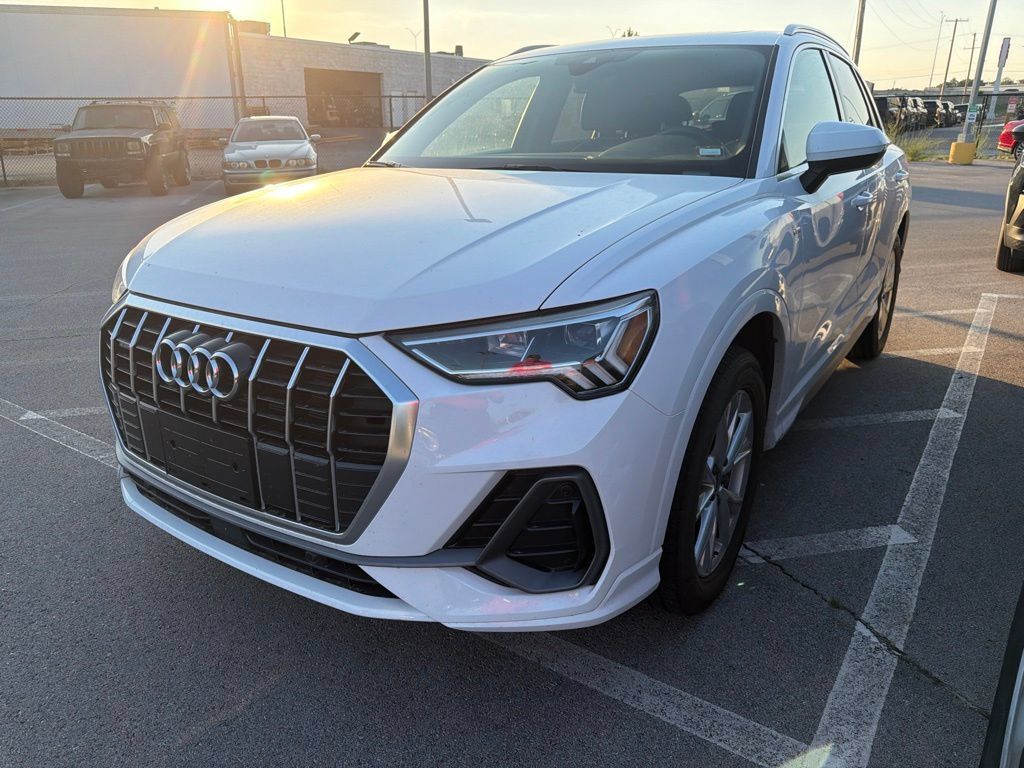 Used 2025 Audi Q3 2.0T Premium AWD/4WD image 1