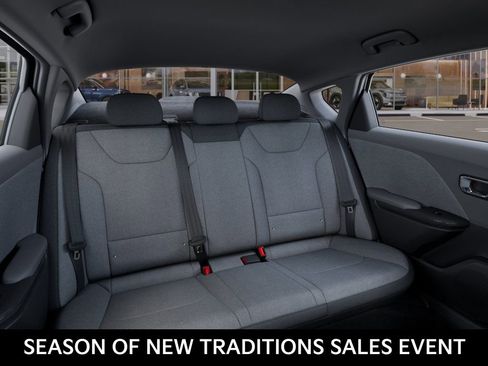 New 2025 Kia K4 LXS image 16