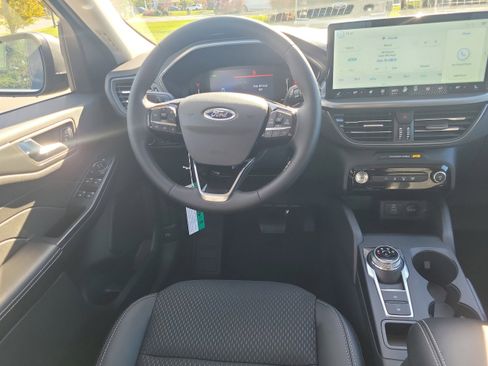 New 2026 Ford Escape SE FWD image 19